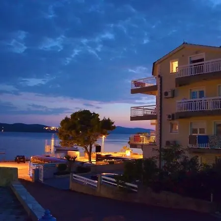 Διαμέρισμα In With Sea View, Balcony, Air Conditioning, Wi-fi Τρογκίρ