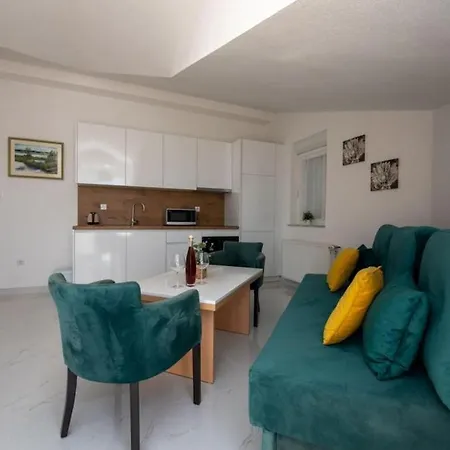 Διαμέρισμα In With Sea View, Balcony, Air Conditioning, Wi-fi Τρογκίρ
