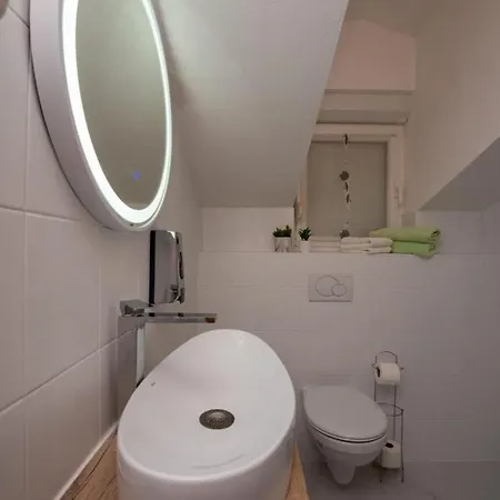 In With Sea View, Balcony, Air Conditioning, Wi-fi Trogir